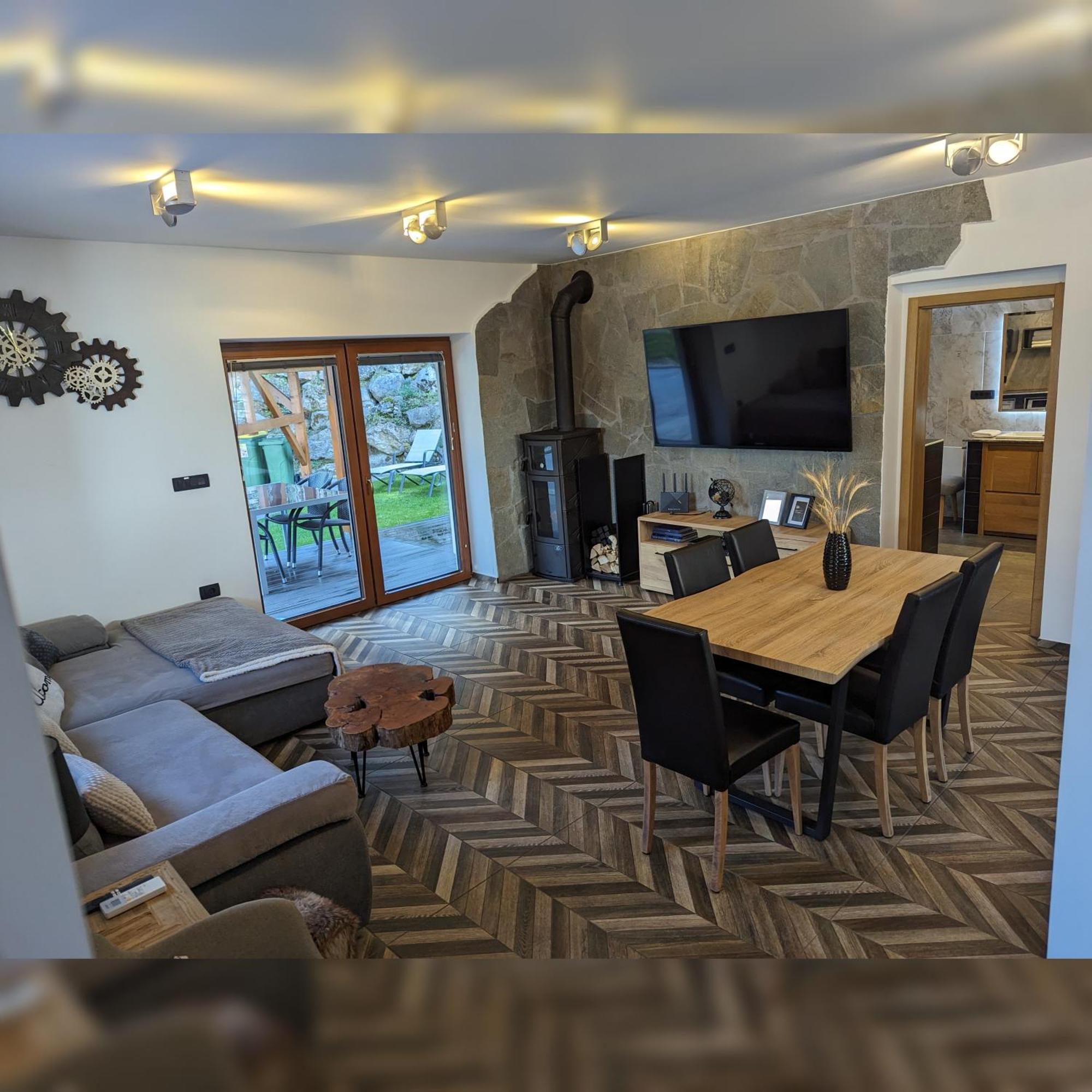 My Time Holiday House With Sauna ゴレンスカ地方 エクステリア 写真